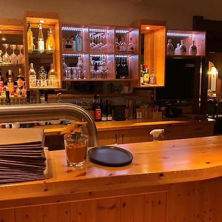 Отель Domblick *